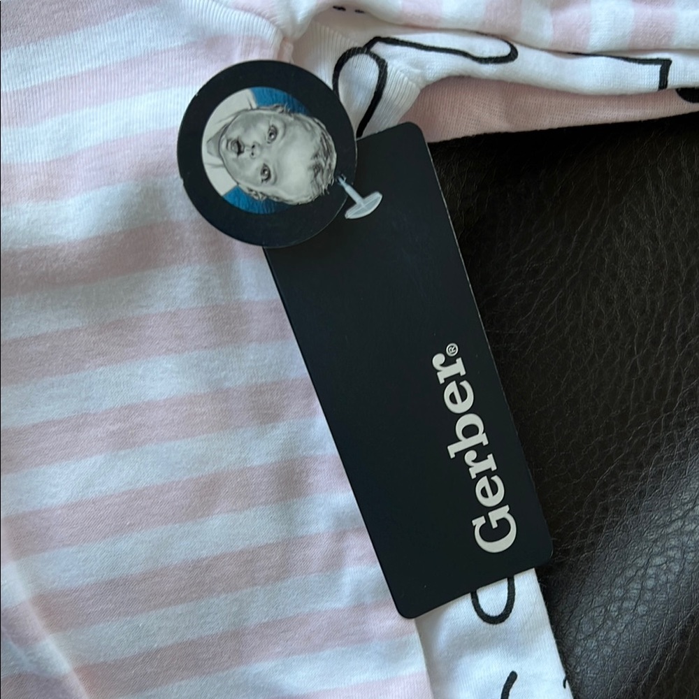 Set of Gerber Baby Sleep Gowns - Picture 3 of 6